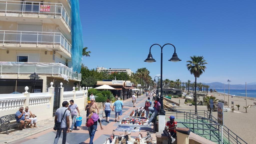 Tinoko Apartament In La Carihuela Beach Torremolinos Exterior photo